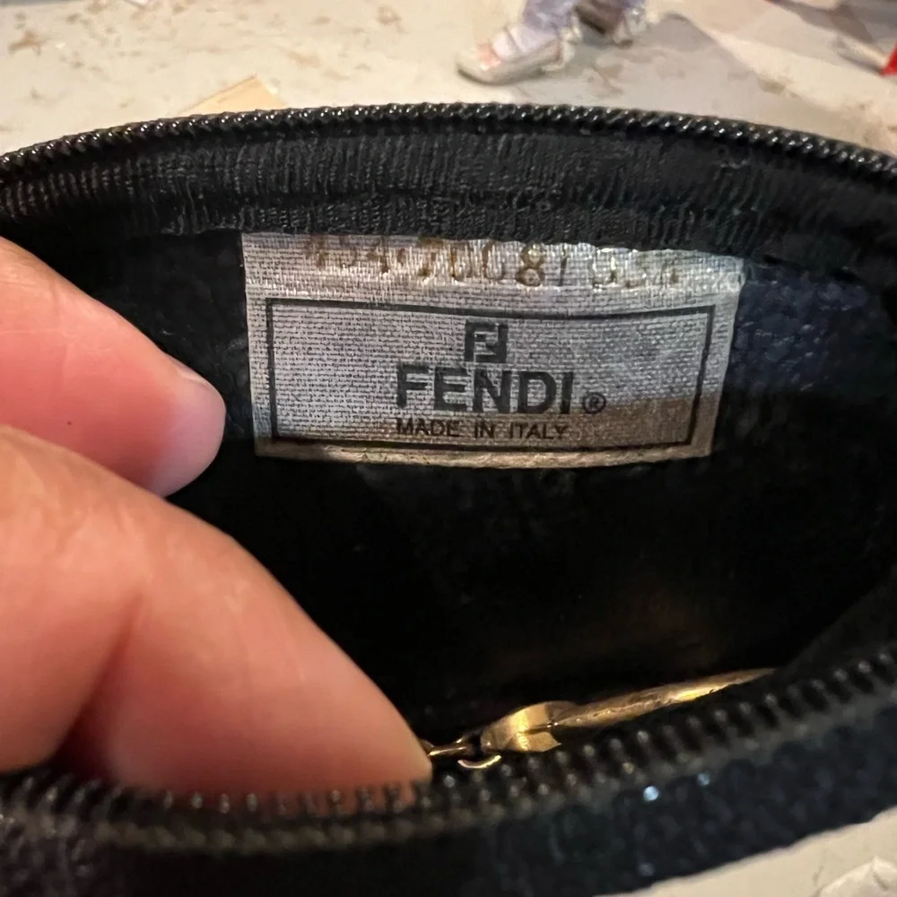 Pre loved FENDI Vintage Coin Bag - Picture 3 of 6
